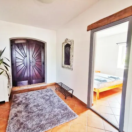 Balazs-hegyi Vendeghaz Apartment